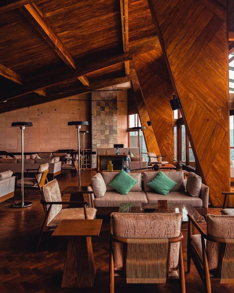 Mid-Range Accommodation